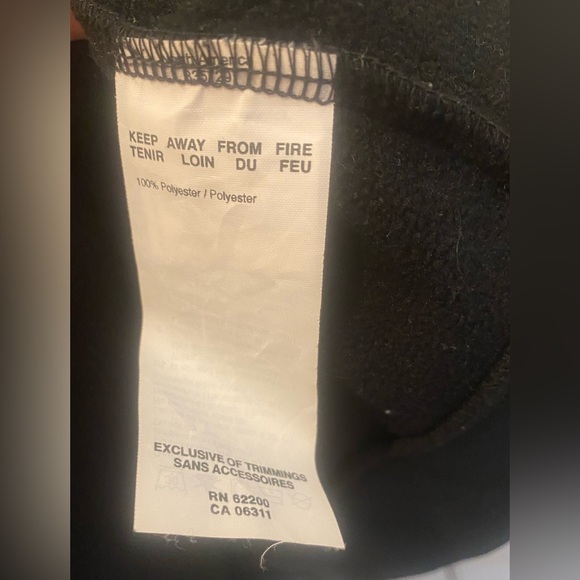 Puma Hooded Sweatshirt Black Medium NWOT - Picture 4 of 8